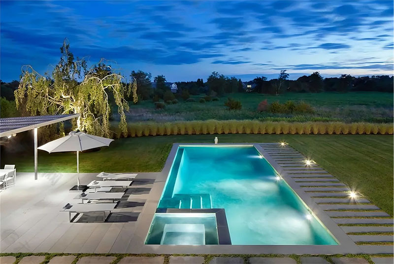 Открытый бассейн 